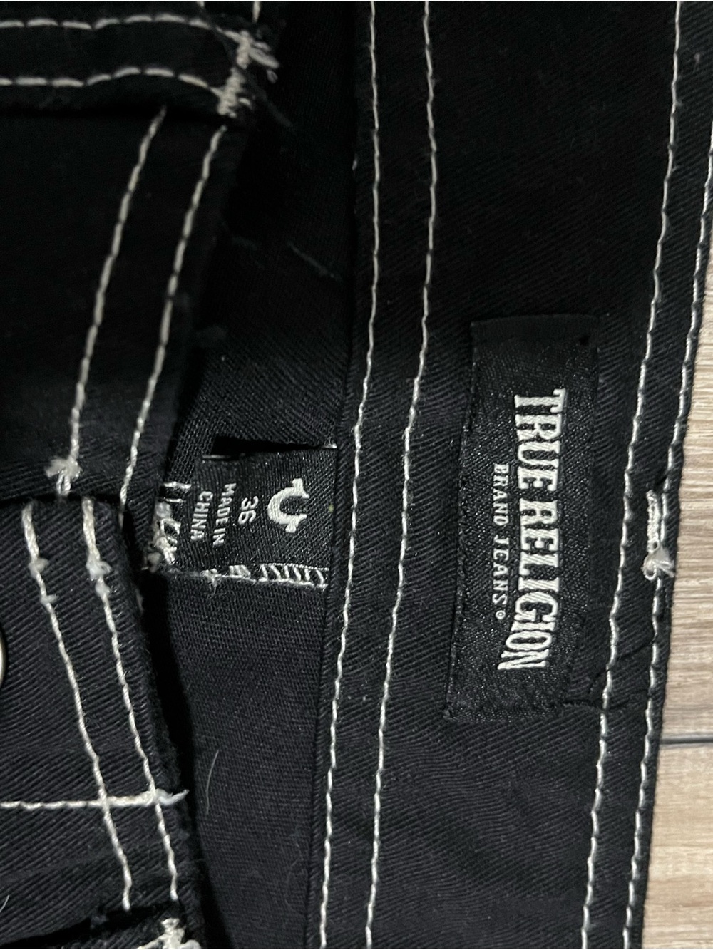 True Religion Men's Black Straight Jeans with Contrast White Stitching - Picture 2 of 5
